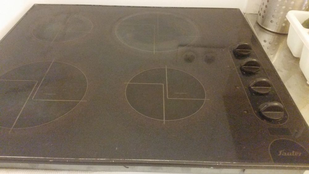 Plaque de cuisson �lectrique de marque SAUTER 4 feux
85 Rennes (35)