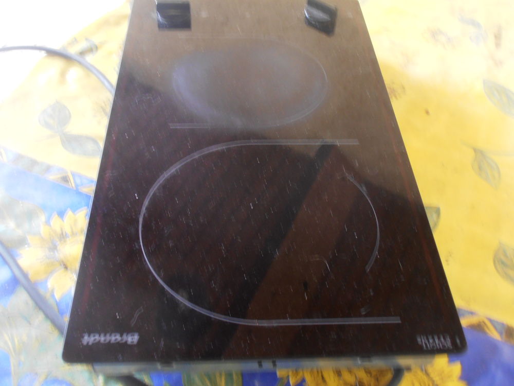 plaque de cuisson 2 feux 
30 Varennes (86)