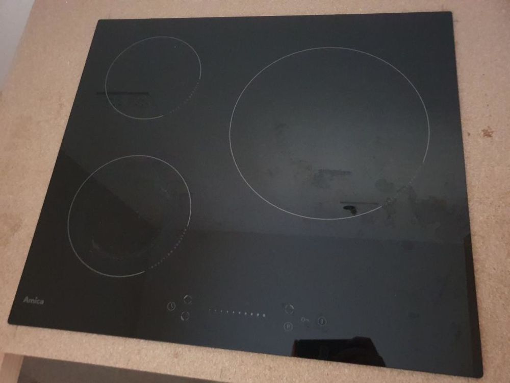 Plaque de cuisson � induction AMICA R�f�rence AI3537 130 Nantes (44)
