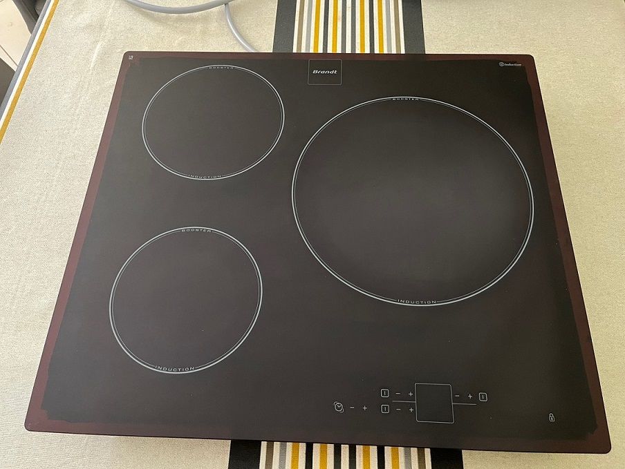 Plaque de cuisson induction Brandt 80 Vailhauqu�s (34)