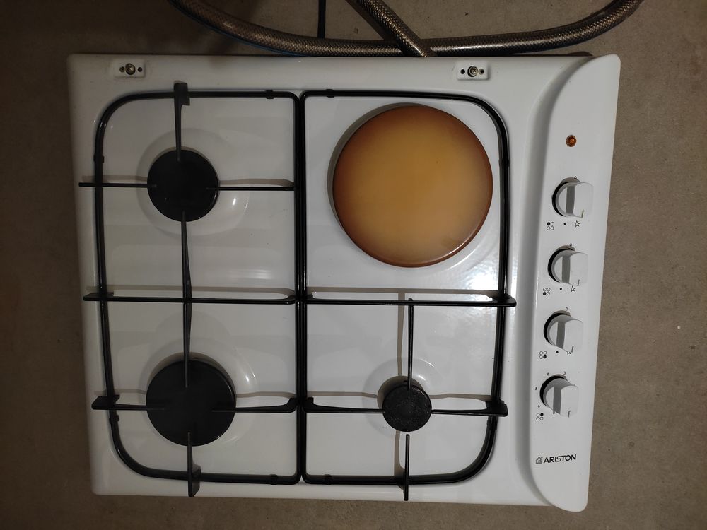 Plaque de cuisson mixte Ariston TBE 30 Cormontreuil (51)