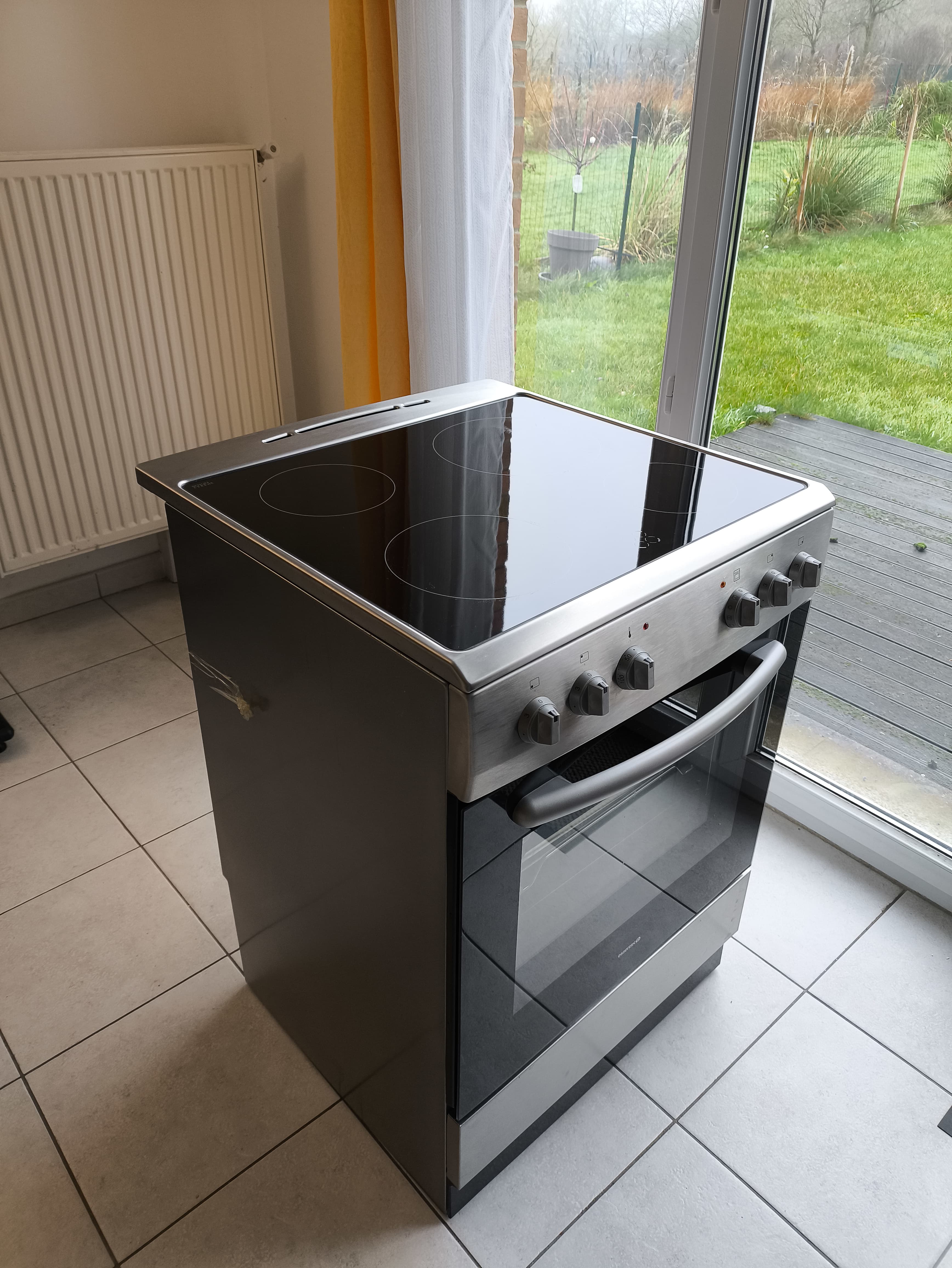 Plaque de cuisson vitro ceramique avec four combin� 350000 Leers (59)