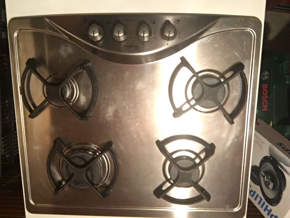 Plaque de cuisson WHIRPOLL quasiment pas utilis�e ann�e 2021 150 Rosendael (59)