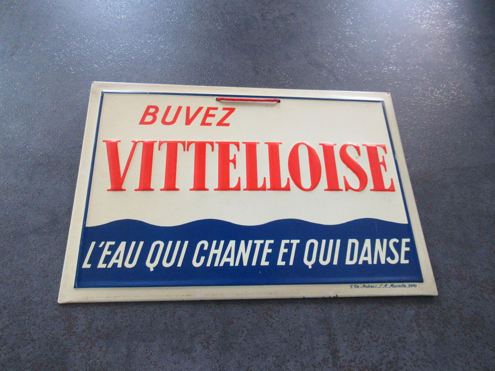 Plaque �maill�e ancienne Buvez Vittelloise 80 M�ry-�s-Bois (18)