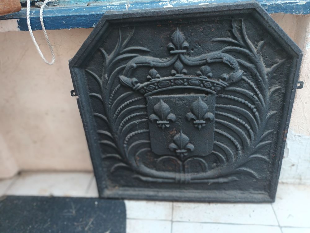 Plaque fond de chemin�e en fonte 20 �chassi�res (03)