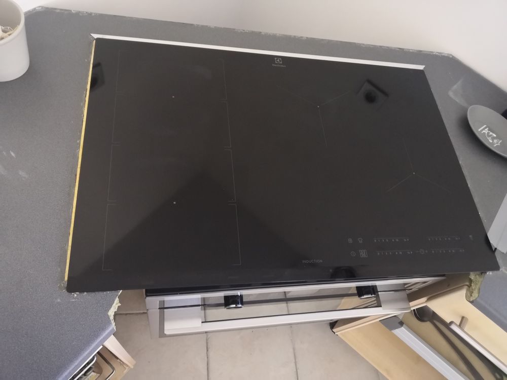 Plaque induction Electrolux 78 cm 0 La Chapelle-Gonaguet (24)