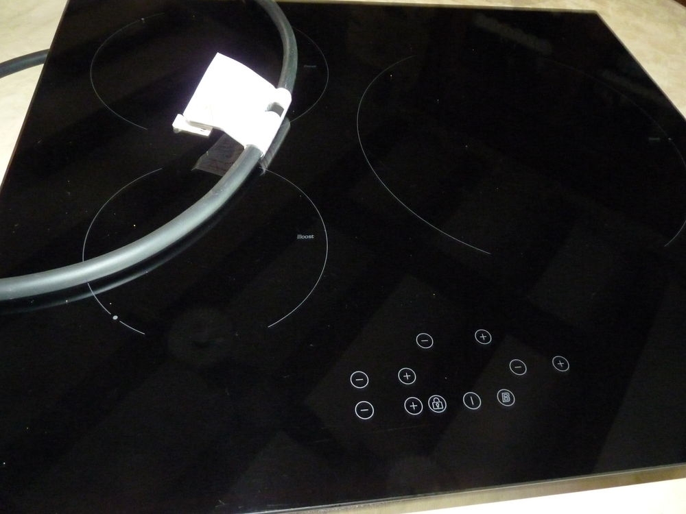 Plaque � induction SCHNEIDER SCTI63STSO 170 Prissac (36)