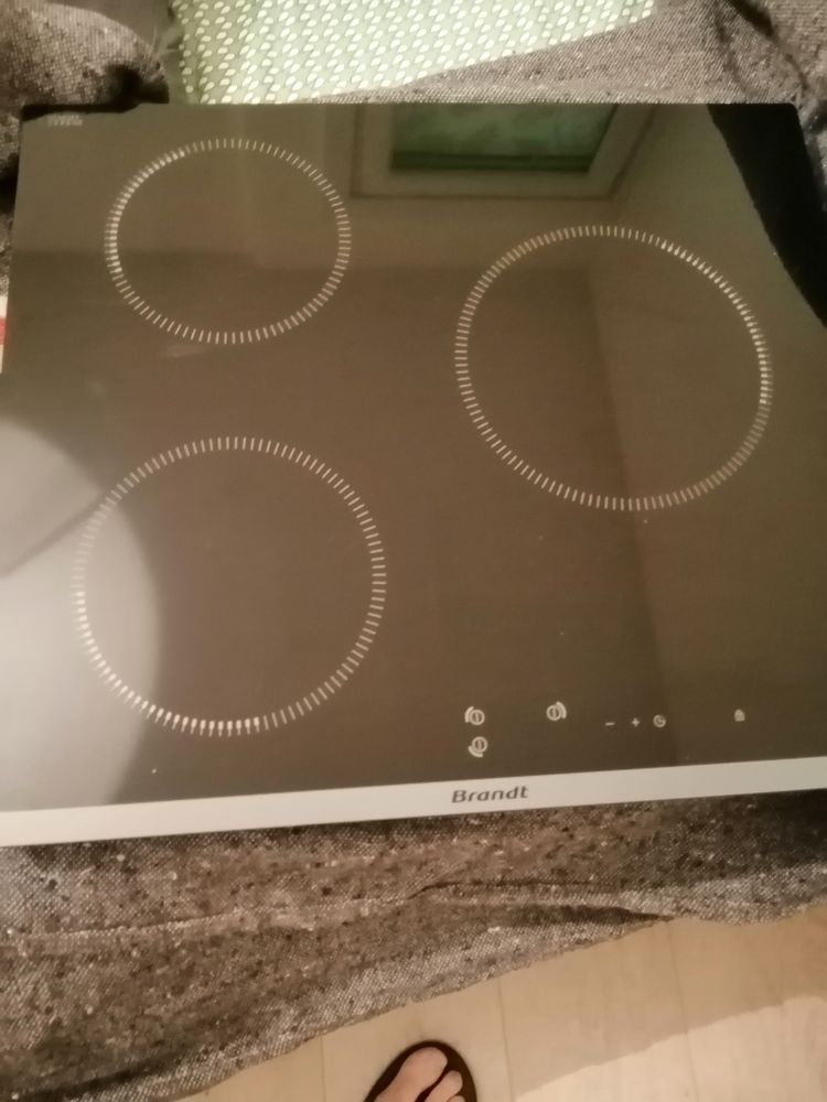 Plaque induction. 100 Mouvaux (59)