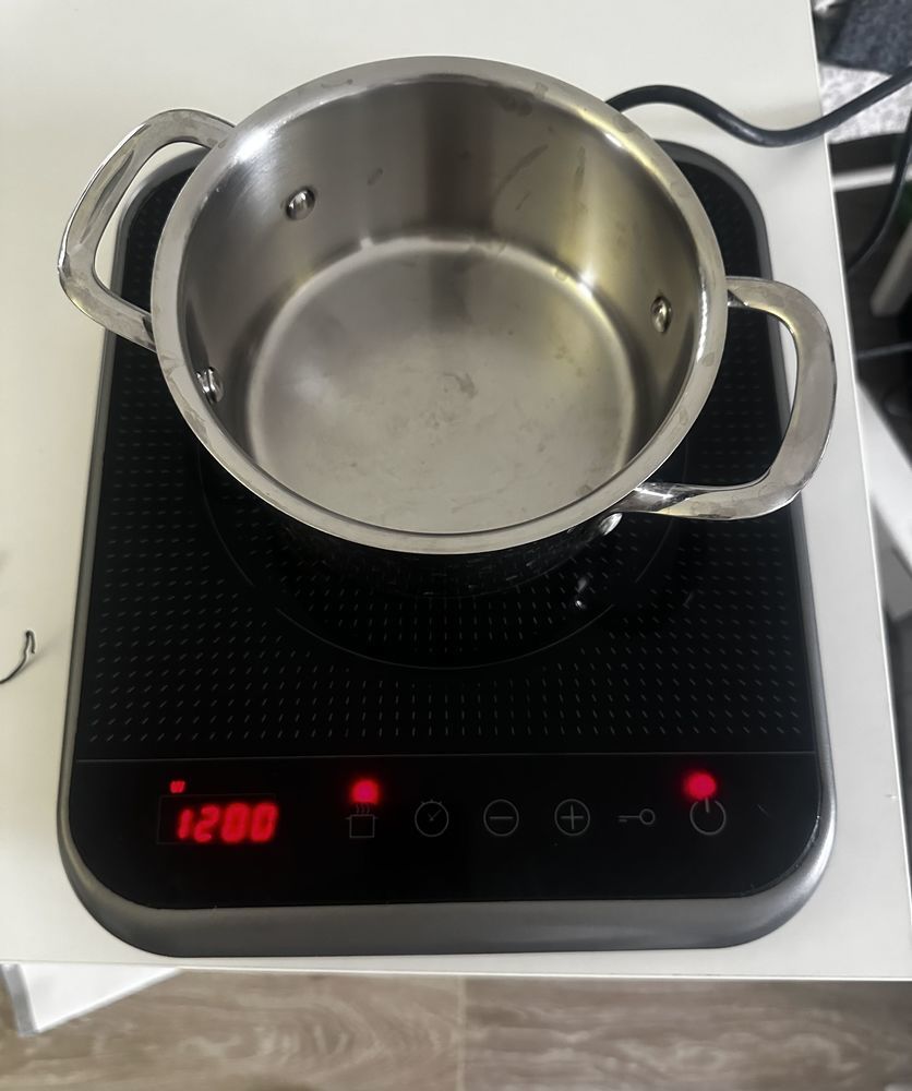 Plaque d'induction 25 Saint-Julien-en-Genevois (74)