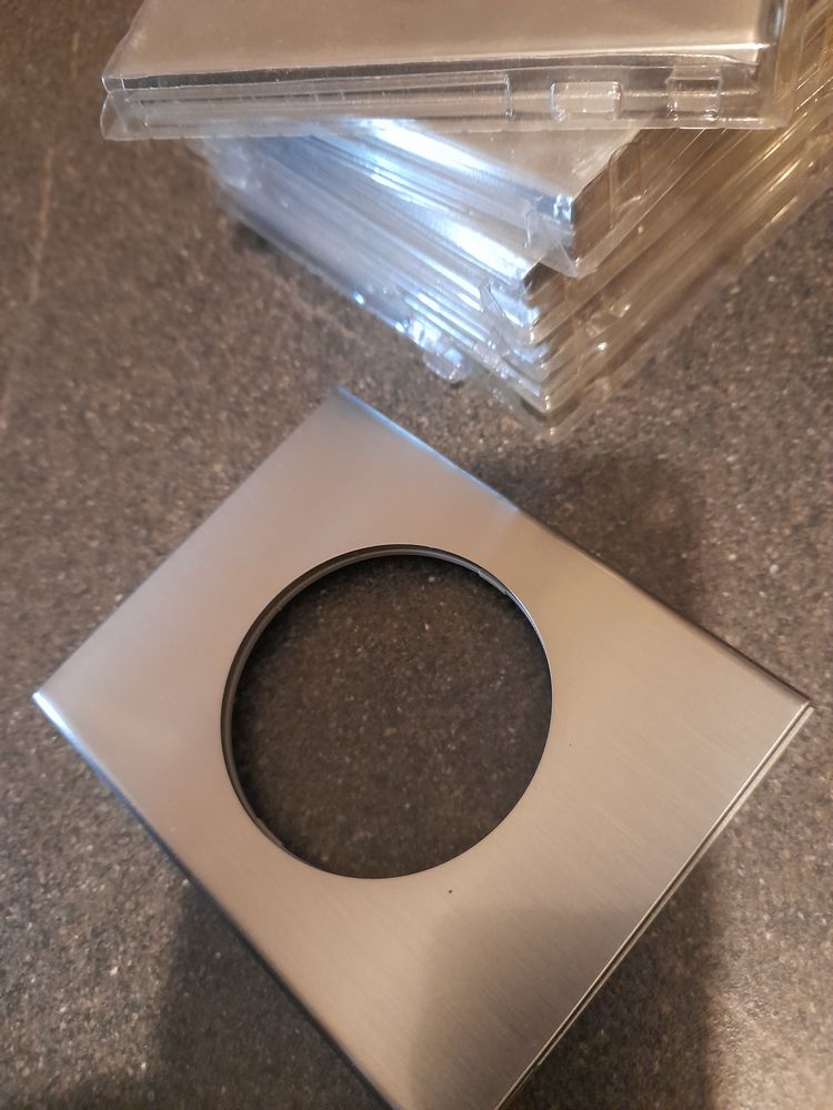 Plaque legrand celiane inox bross�  neuve 69101 24 Poitiers (86)