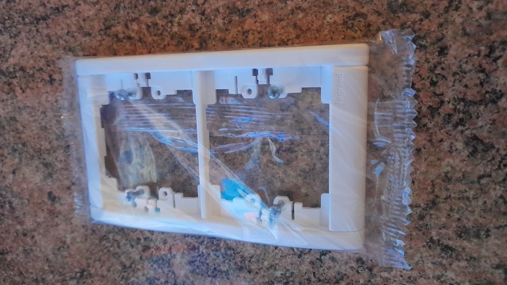 plaque legrand sagane opalis double neuve 10 Ligug� (86)