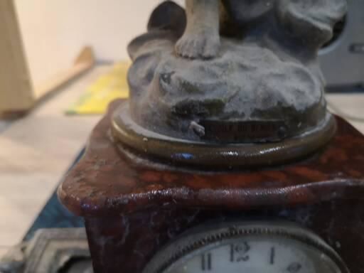 je une plaque en marbre et un r�gule � restaur� 0 Trith-Saint-L�ger (59)