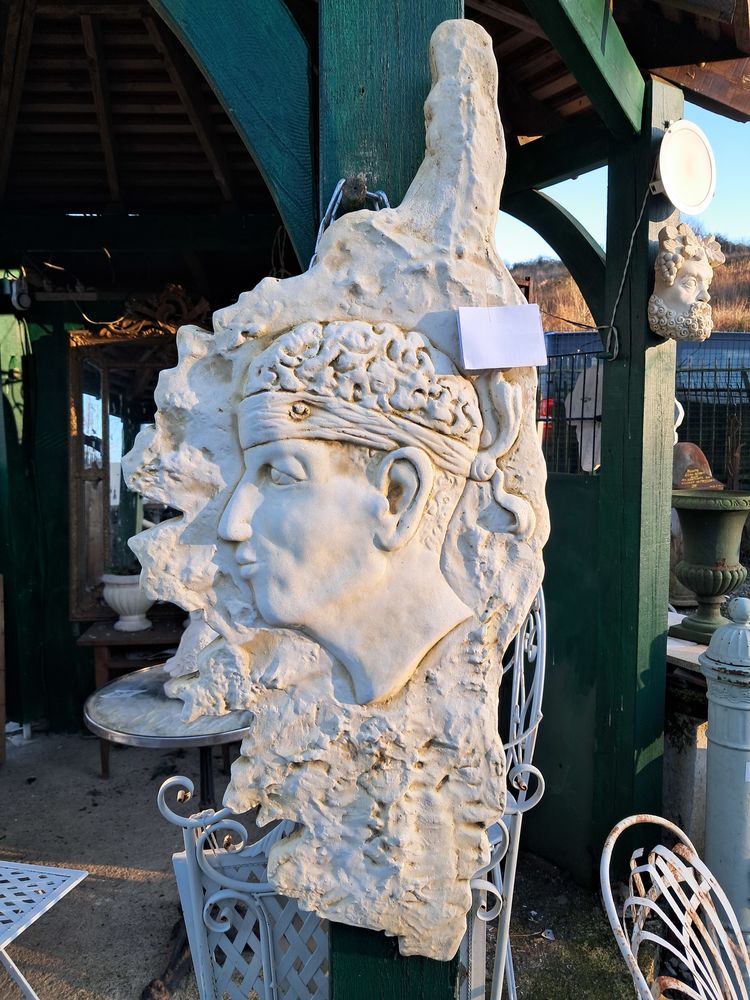 Plaque murale en pierre 88 Ch�teau-l'�v�que (24)