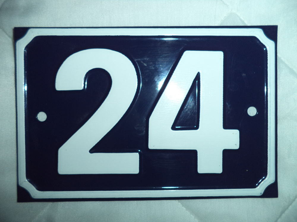 Plaque de rue n� 24 neuve 10 Villenoy (77)