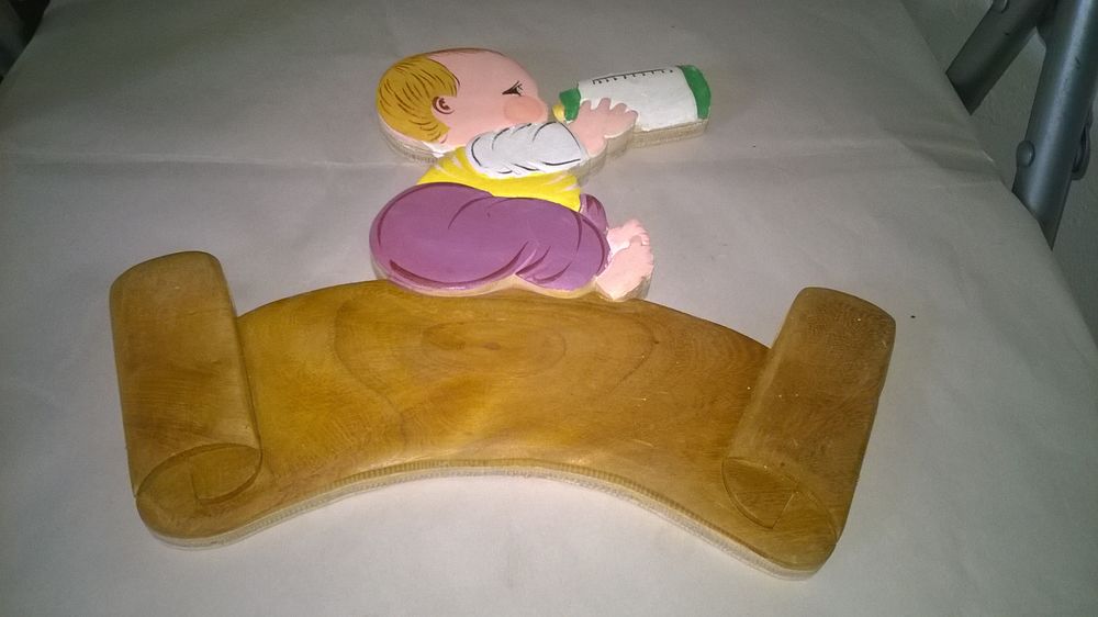 Plaque de porte b�b�
En bois
Neuf
A personnaliser sois en 9 Talange (57)