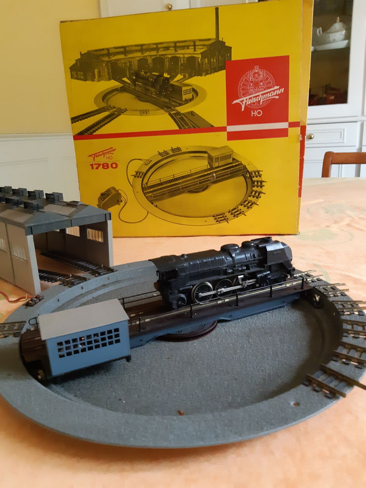 Plaque tournante train �lectrique HO 195 Le Chesnay (78)