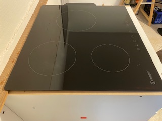 PLAQUE VITROCERAMIQUE 3 FEUX INDESIT 70 Aizenay (85)