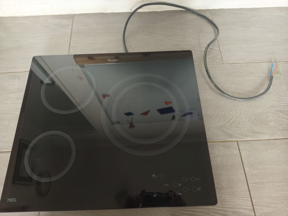 Plaque vitroc�ramique, 3 feux 50 Gentilly (94)