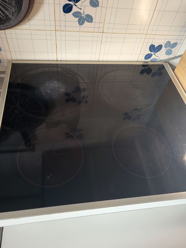 Je plaque vitroc�ramique marque Rossier 100 Rennes (35)