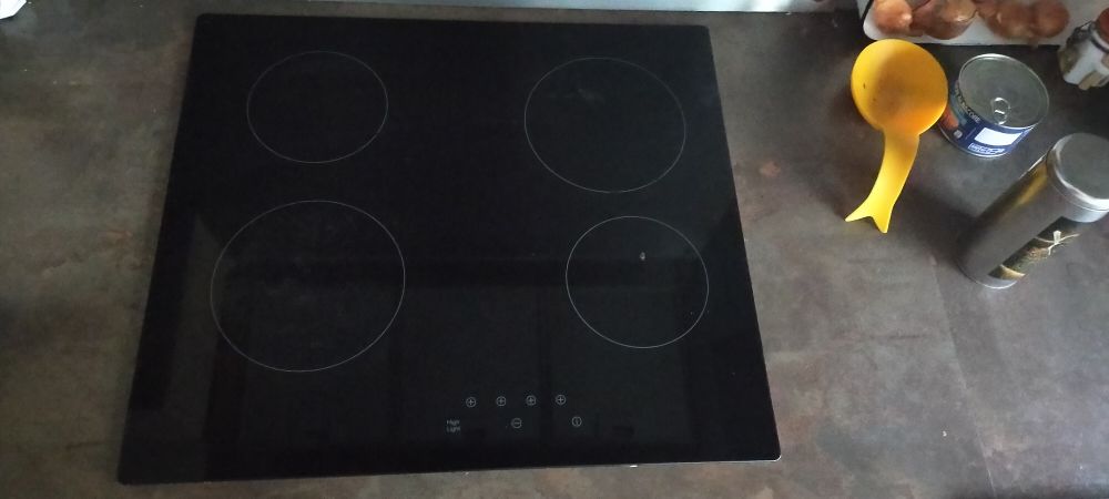 plaque vitroc�ramique 70 Comines (59)