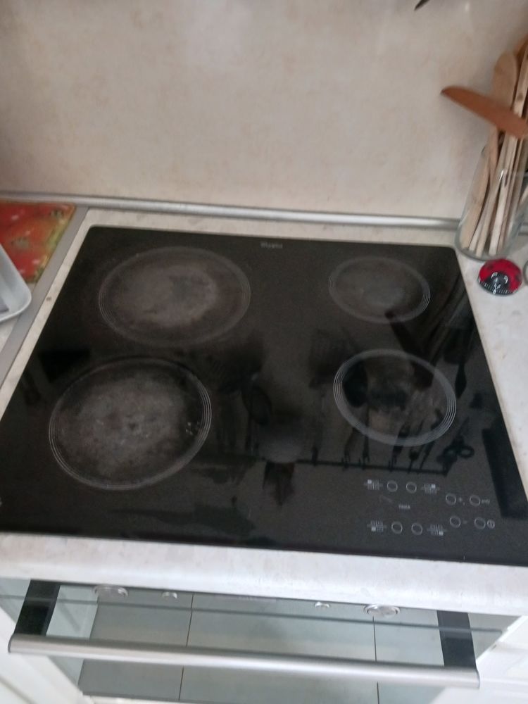 Plaque vitroceramique 50 Le Thuit-Anger (27)