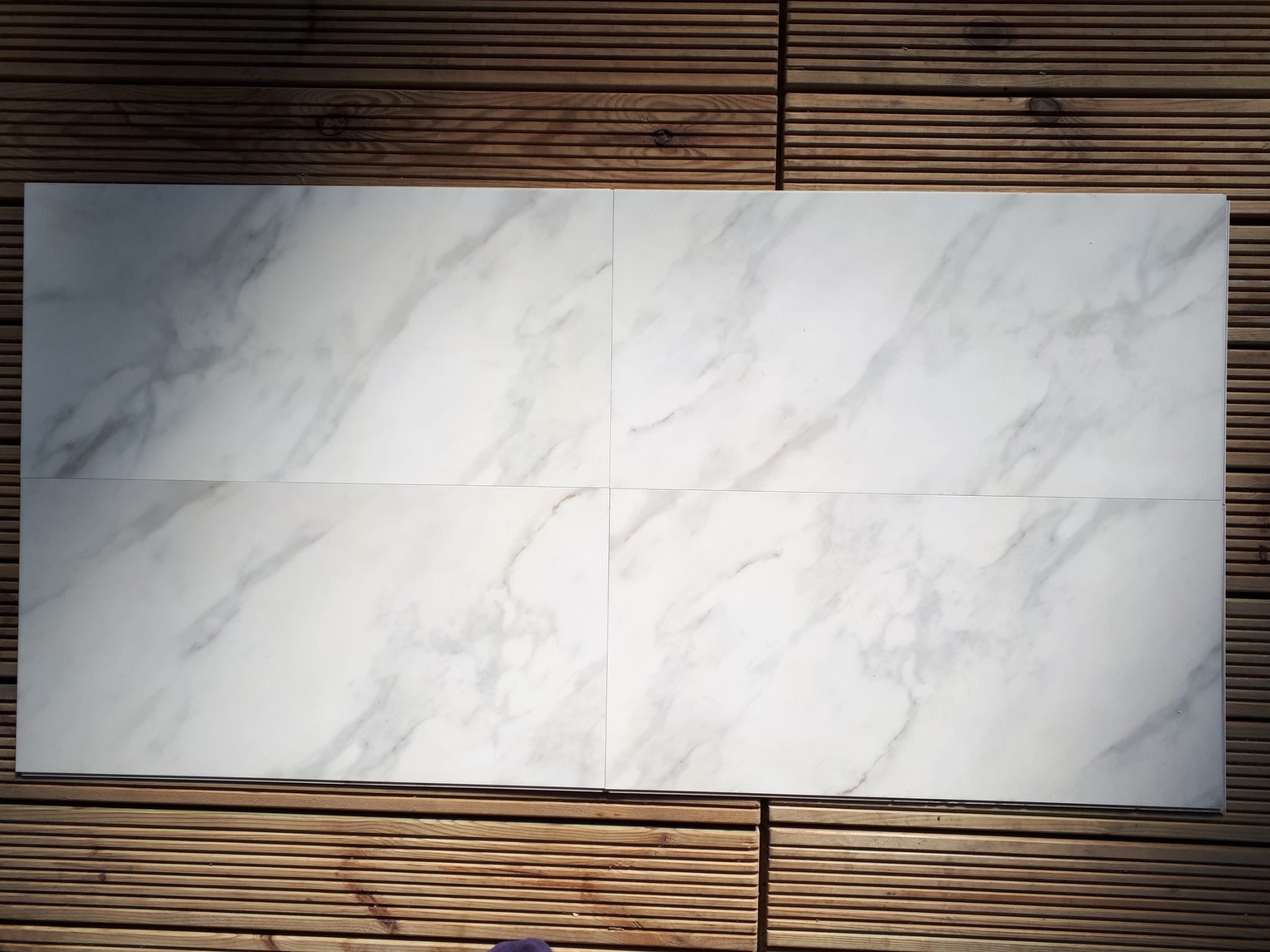 Plaques composite clipsables effet marbre blanc 20 Montigny-Lencoup (77)