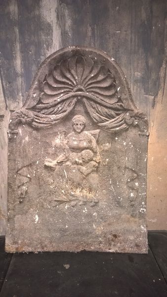 Plaques en fonte de chemin�es 150 R�almont (81)