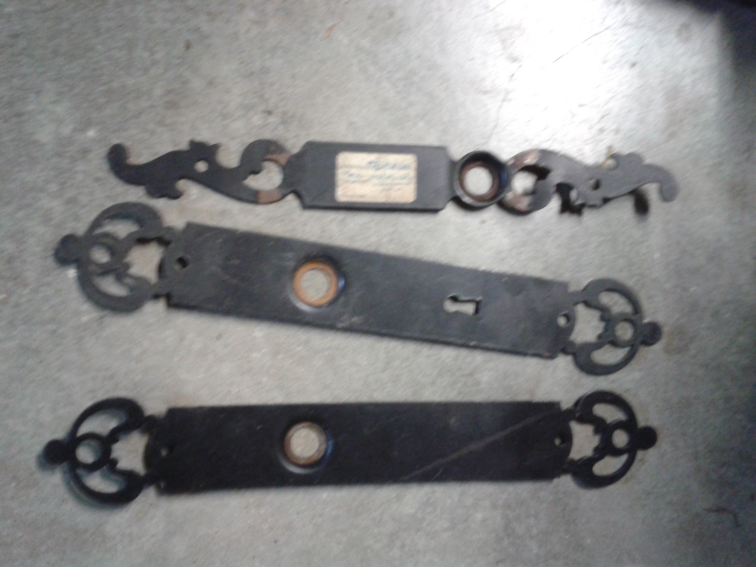 Plaques de propret� anciennes en m�tal noir  5 Dijon (21)