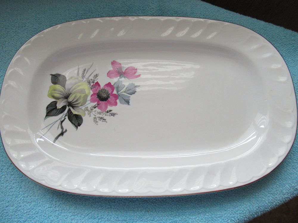 Plat ancien KG Lun�ville Badonviller blanc � fleurs 3 Cernay (68)