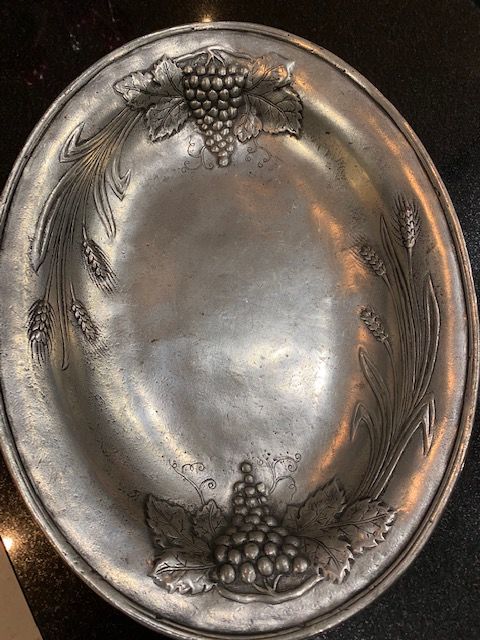 Plat ancien ovale �tain massif 38 Six-Fours-les-Plages (83)