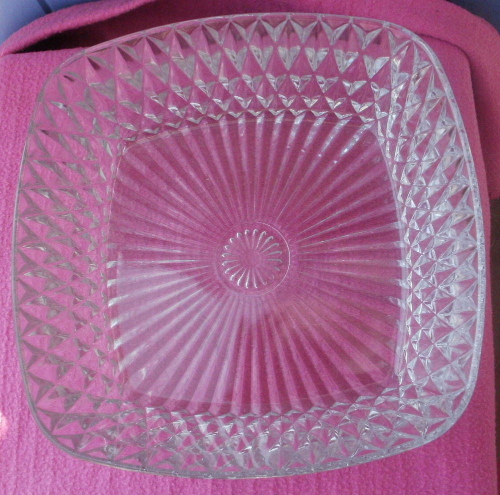 Plat ancien en verre ou saladier ou compotier 6 Montauban (82)