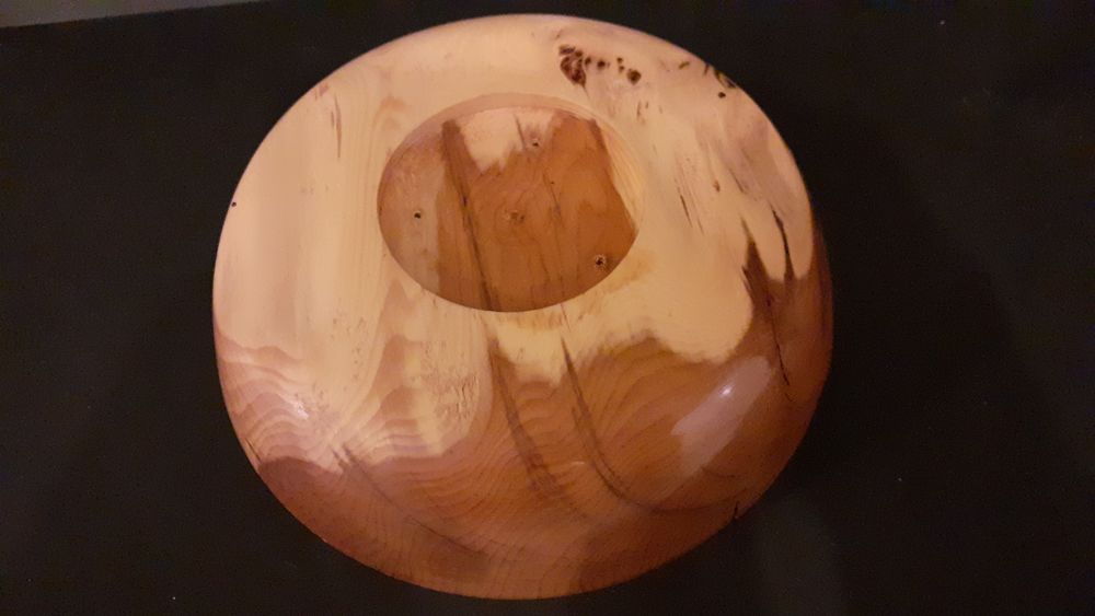 Un plat en bois de I F 15 Lamotte-Beuvron (41)