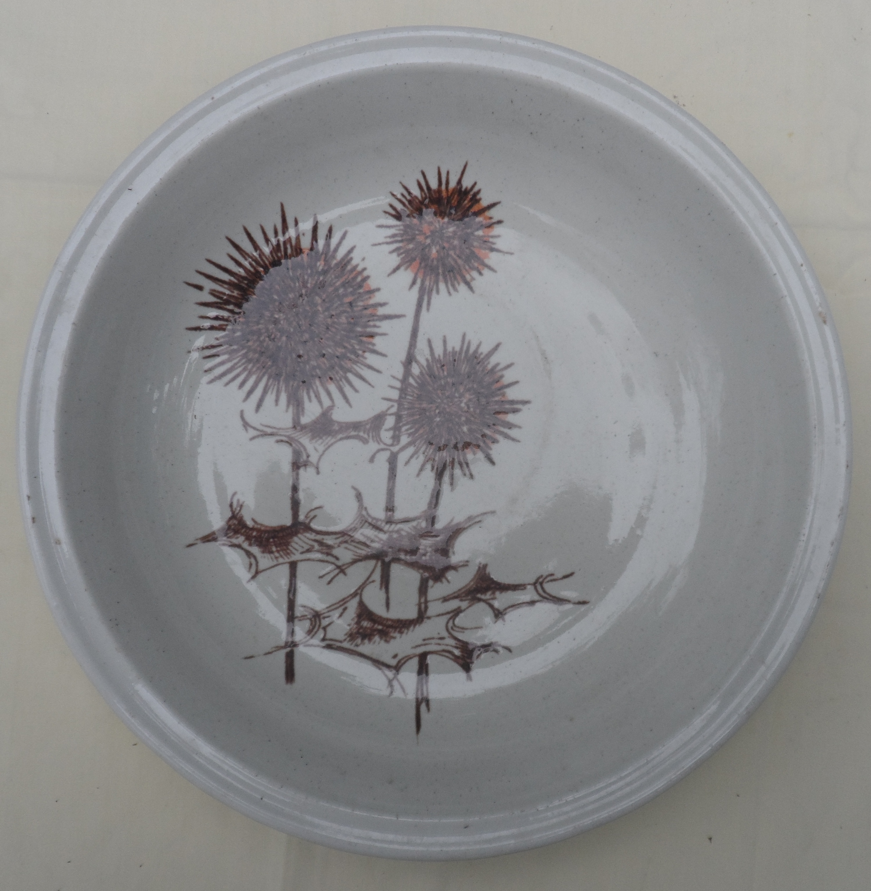 Plat en c�ramique vintage neuf
Diam�tre27,8 cm Haut 5 cm 12 Castries (34)