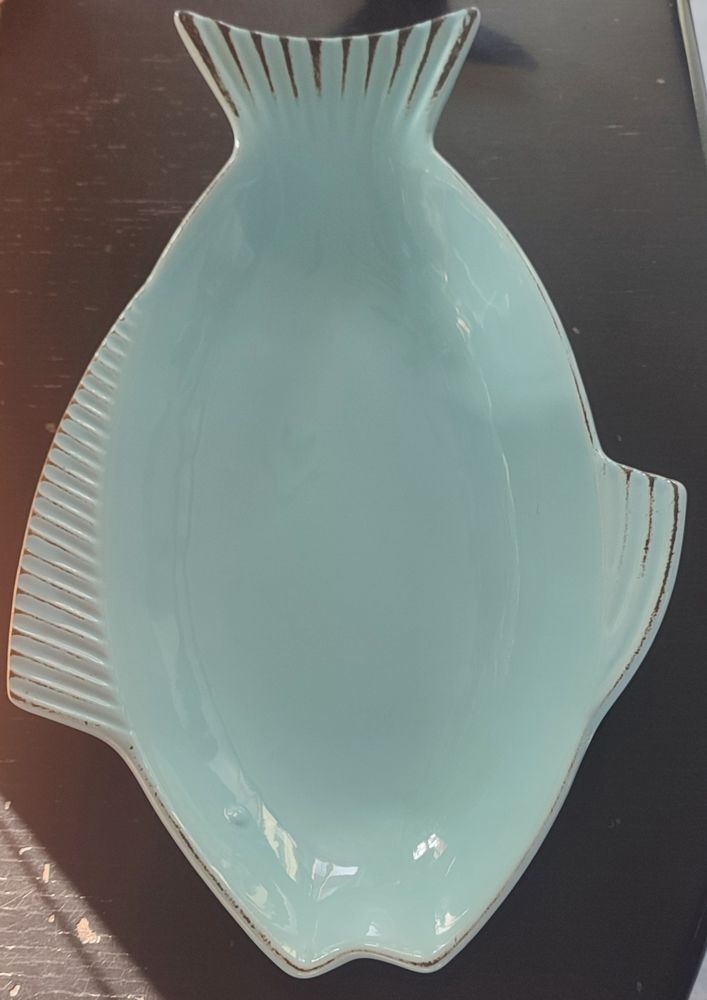 Plat creux c�ramique forme poisson 18 Clermont (60)