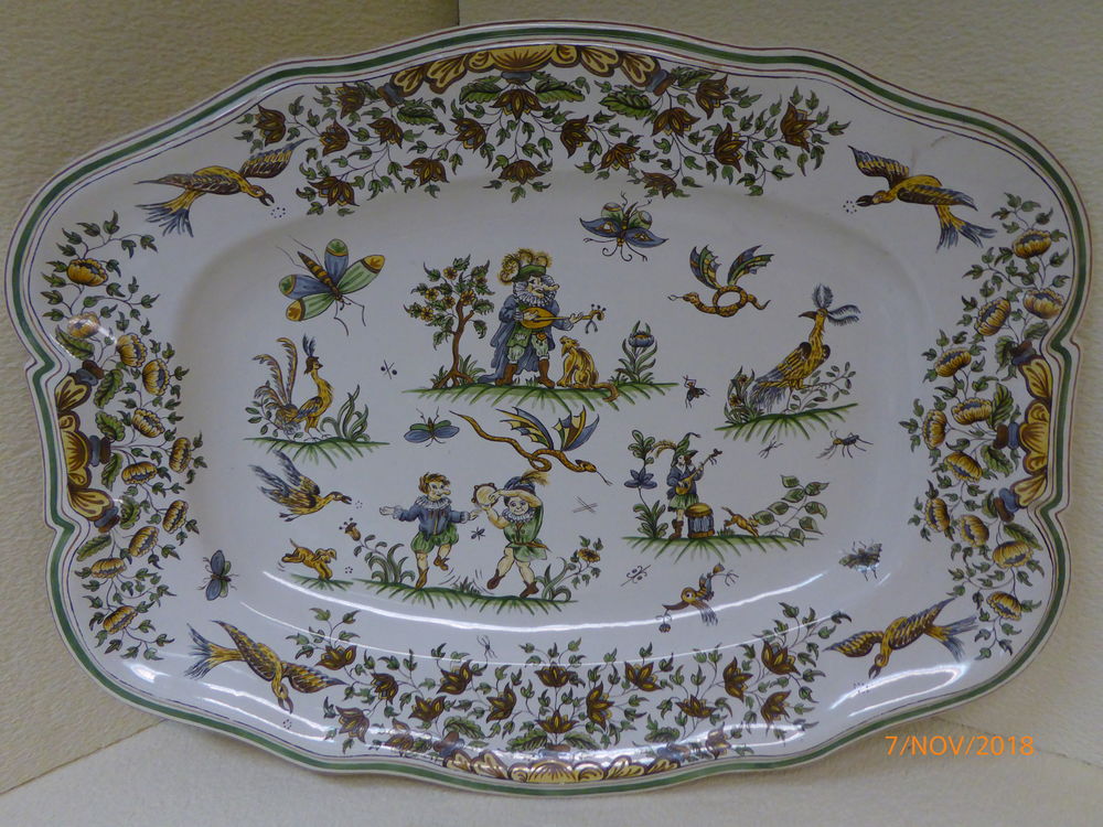 Plat d�coratif   Moustier   1900, 70 Arcueil (94)