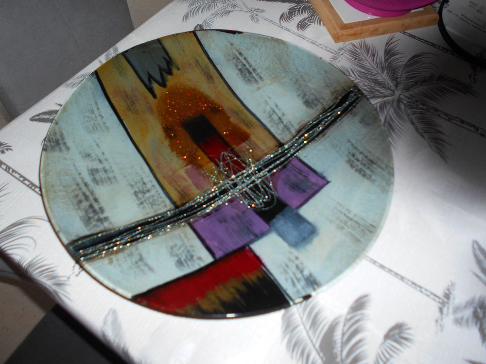 Plat d�coratif peint � la main 16 �chenoz-la-M�line (70)