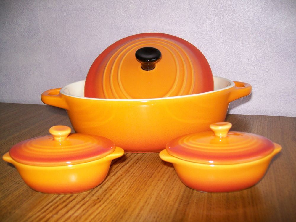 Plat ovale avec couvercle + 2 ramequins , neufs 12 Reims (51)