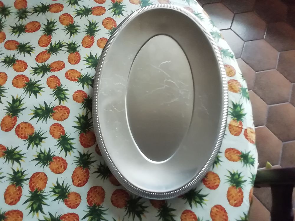 Plat ovale Jean Couzon orf�vre 10 Noyelles-l�s-Vermelles (62)