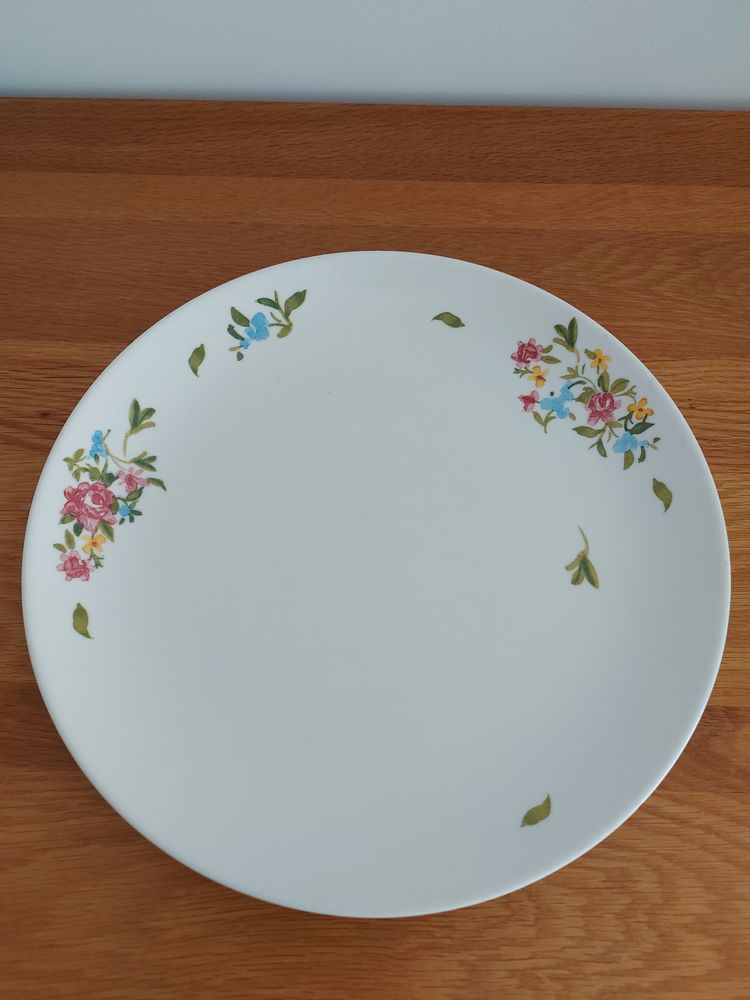 Plat en porcelaine blanche � fleurs CHURCHILL LIBERTY 20 Monts�rs (53)