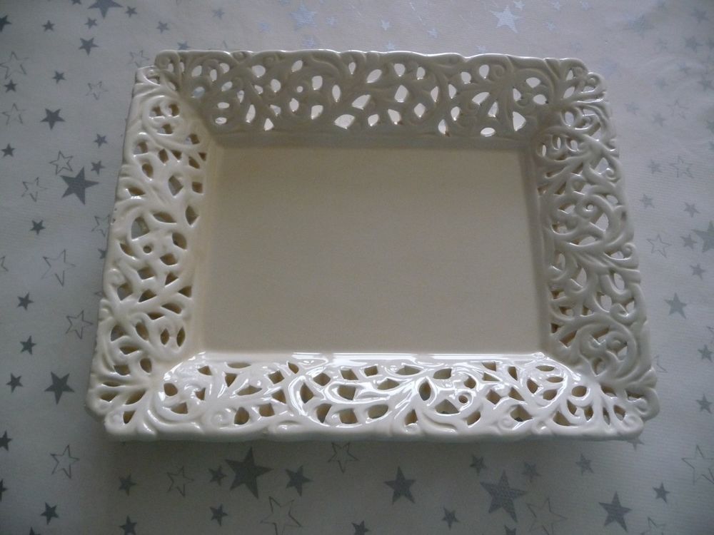 Plat de service motif dentelle - Neuf 20 Celles-sur-Belle (79)
