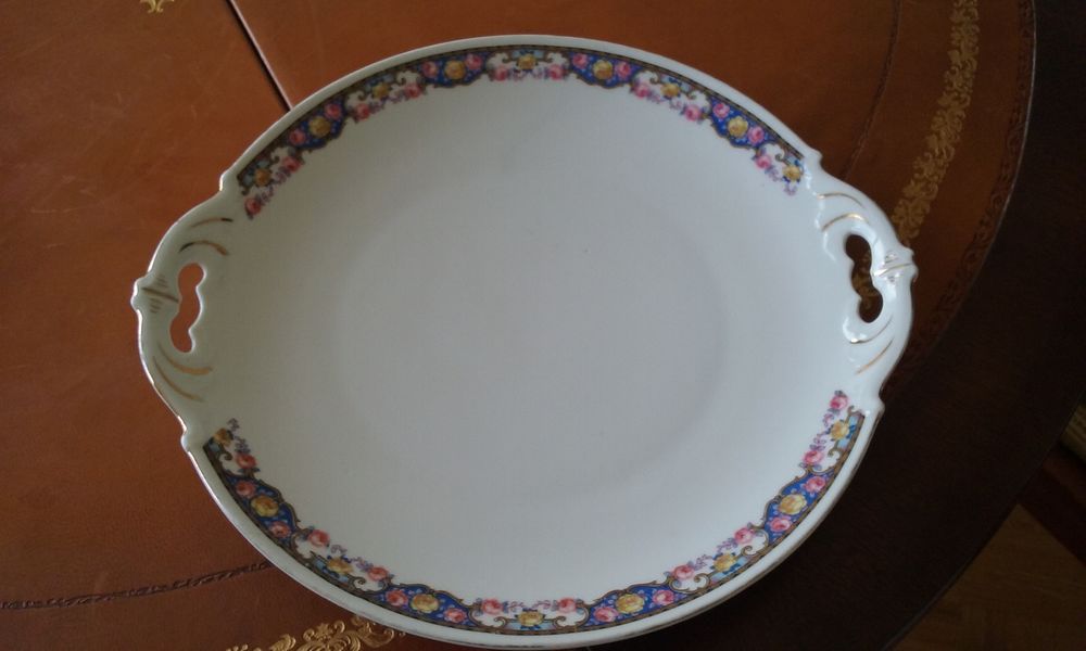 Plat de service pour p�tisserie 12 L�signy (77)