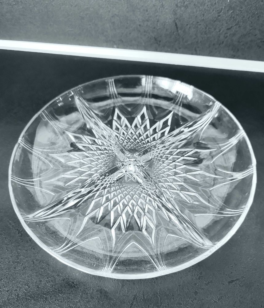 Plat en verre cisel� 4 compartiments vintage 15 Wattrelos (59)