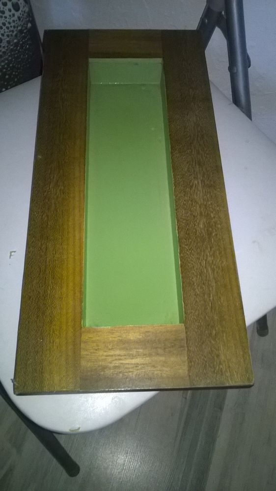 Plat 
� Verrines ,bougies ou autres
Excellent etat
En boi 10 Talange (57)