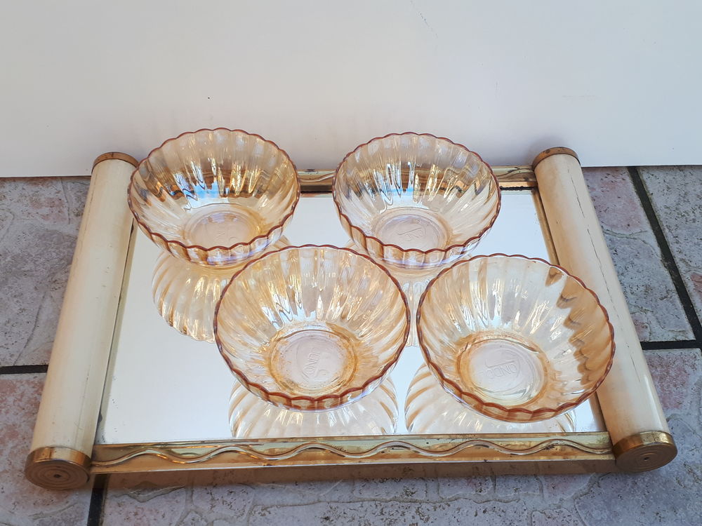 Plateau avec 4 ramequins 6 Montigny-Lencoup (77)