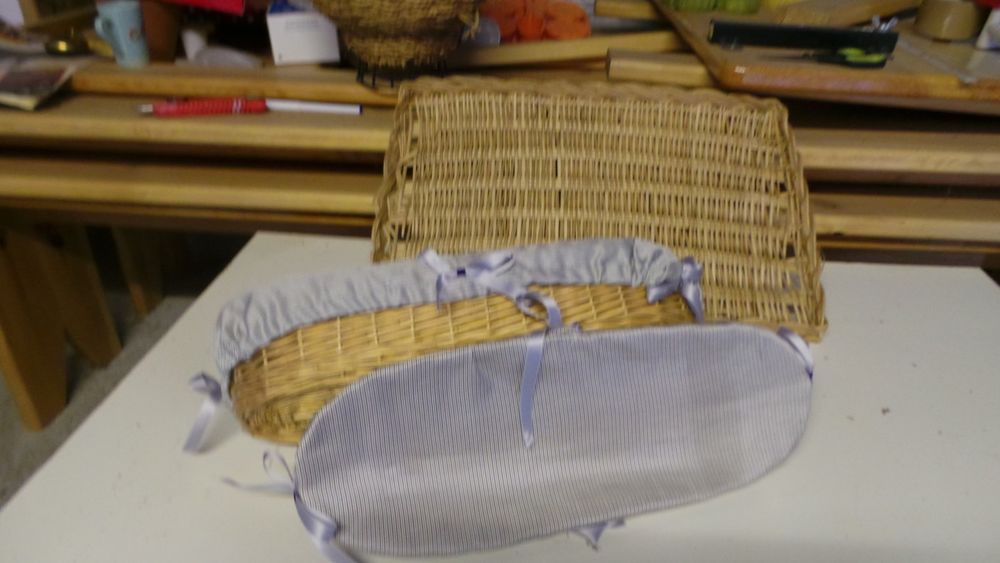 PLATEAU EN BOIS + 2 CORBEILLES EN OSIER 3 Charantonnay (38)