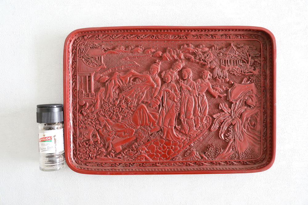 PLATEAU CHINOIS LAQUE ROUGE PERSONNAGES 700 Saint-�tienne (42)