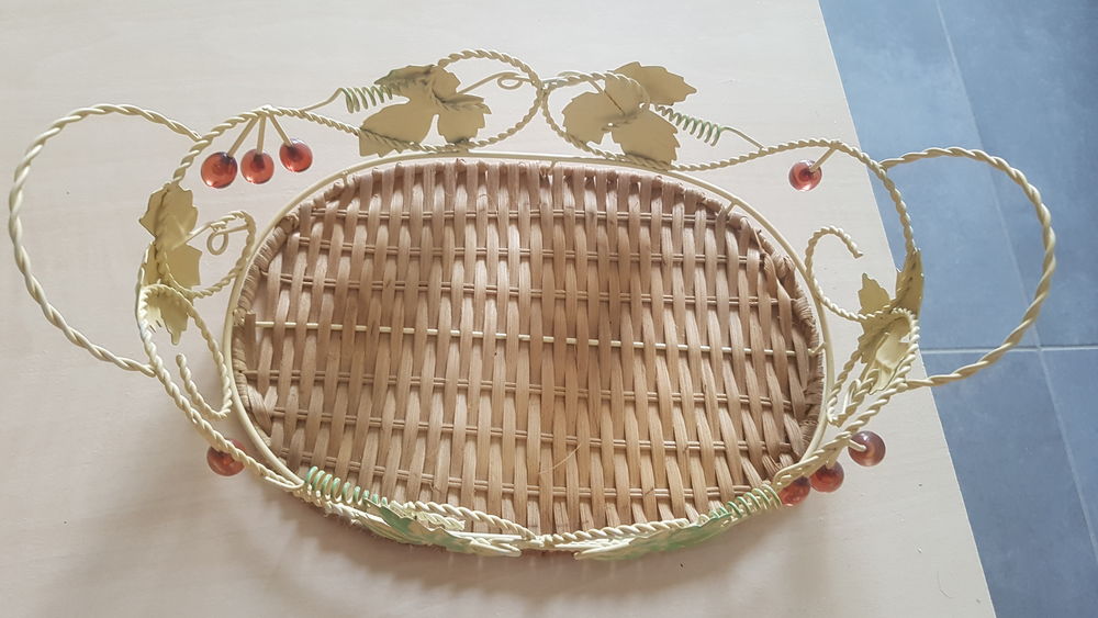 Plateau desserte fer forg� 10 Aizenay (85)