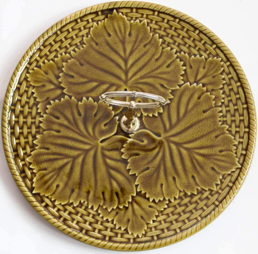 Plateau � fromages GIEN feuilles de vigne verte 20 Issy-les-Moulineaux (92)