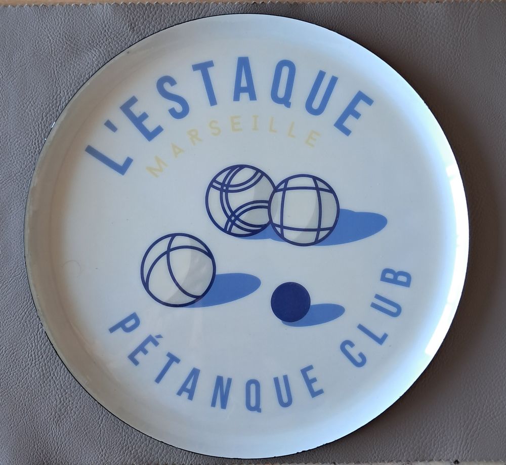 plateau en m�tal blanc l'estaque p�tanque club Marseille 10 Carnon Plage (34)