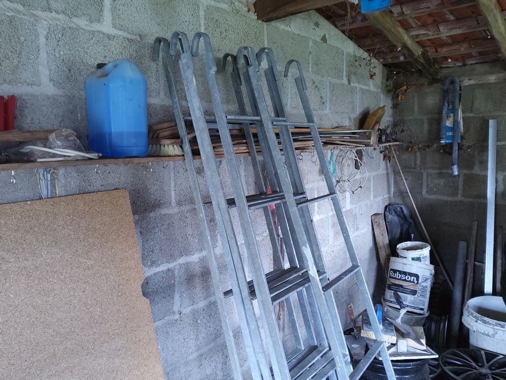 Plateaux �chafaudage  3 de 83x300 est 3 de 73x300 combani 1100 N�ris-les-Bains (03)